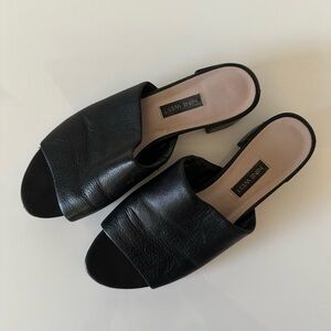 Nine West Black Leather Flat Mule / Women’s US 7.5